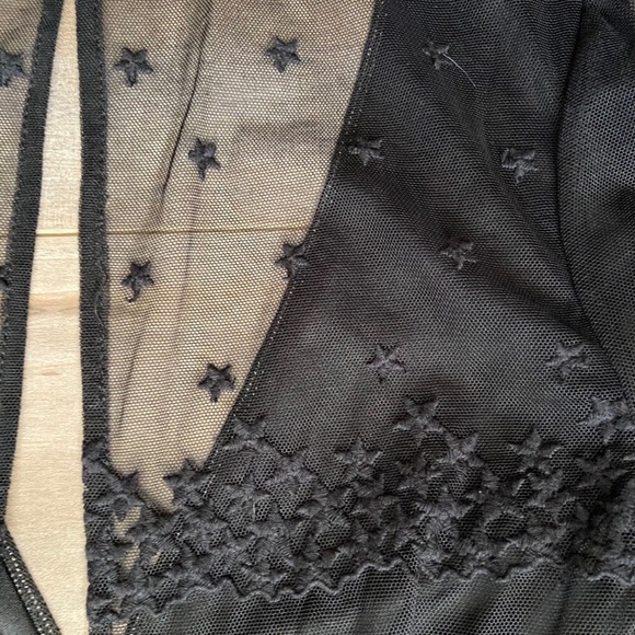 Honey Punch Carina Star Lace Romper - Picture 11 of 13